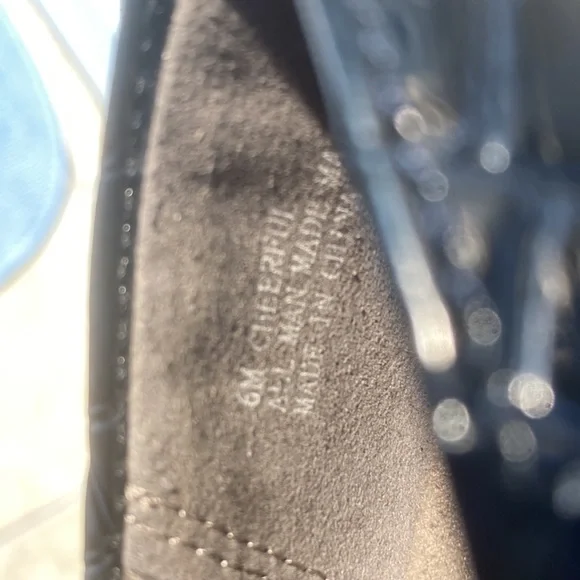 Women’s Aerosols size 6M dress heels; dark navy patent leather; 2 1/2” heels - Picture 3 of 10